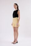SHORTS COM RECORTES LEA