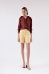 SHORTS COM RECORTES LEA