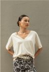 camiseta V cru
