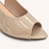 Sandália Zatta SlingbackBico Folha Dóris Amendoa