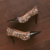 Scarpin Salto Alto Fino Bico Alongado Bicolor Snake Fargo