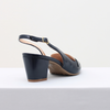 Scarpin Salto Medio Bloco Bico Fino Olho De Gato Marinho Fargo