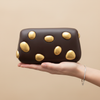 Bolsa Clutch Enfeite Oval Chocolate Fargo 