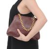 Bolsa Clutch Croco com Corrente Couro Chocolate Fargo