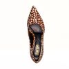 Scarpin Salto Medio Fino Couro Estampado Bambi Fargo