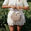 Bolsa Casual Pequena Couro Saddle Cocreto Fargo