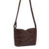 Bolsa Baguette Pequena com  Recortes Chocolate Fargo