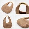 Bolsa Hobo em Ráfia Trançada com Detalhe Dourado Fargo
