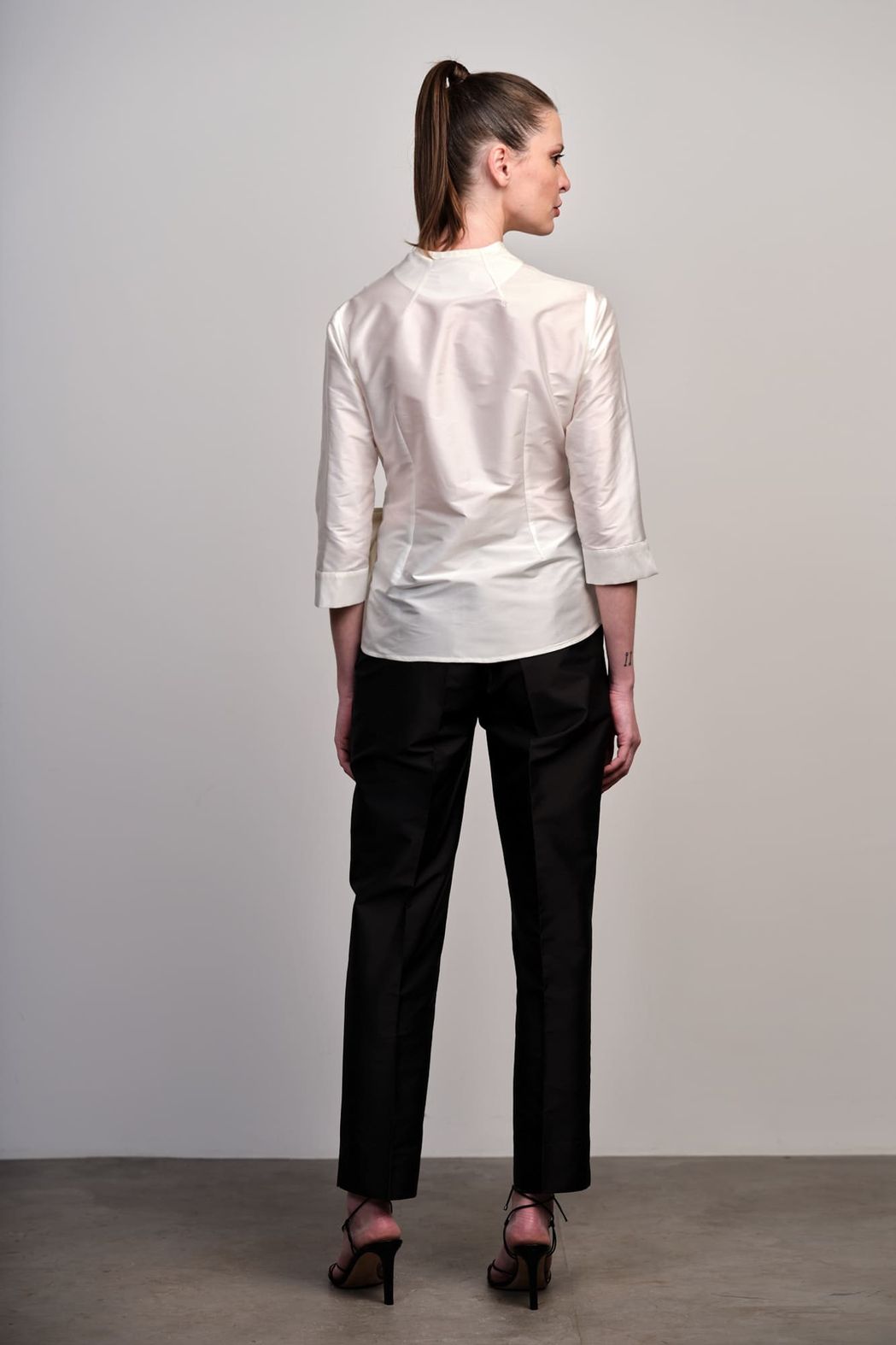 Blusa Tafetá Off White Livia 