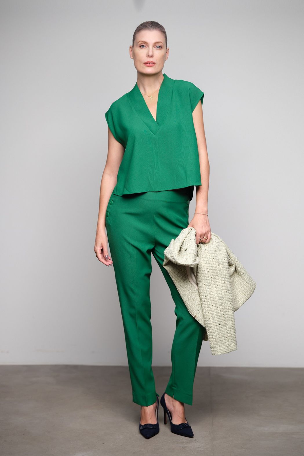 Calça Reta de Crepe Patou Verde Ingrid