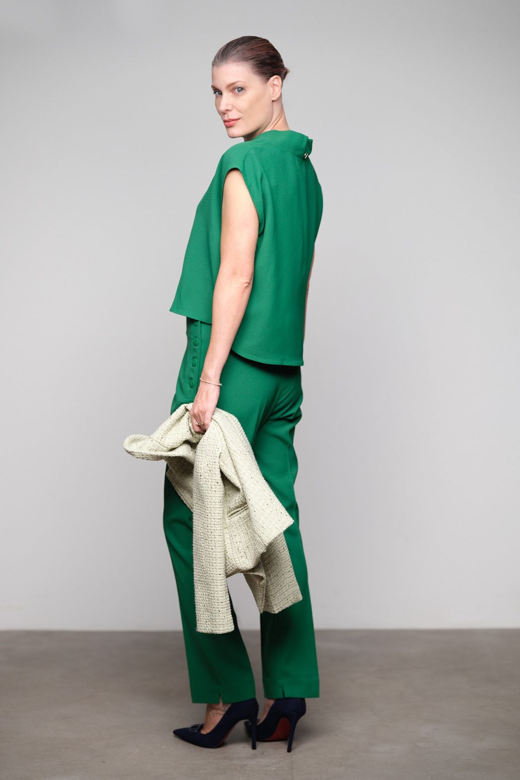 Calça Reta de Crepe Patou Verde Ingrid