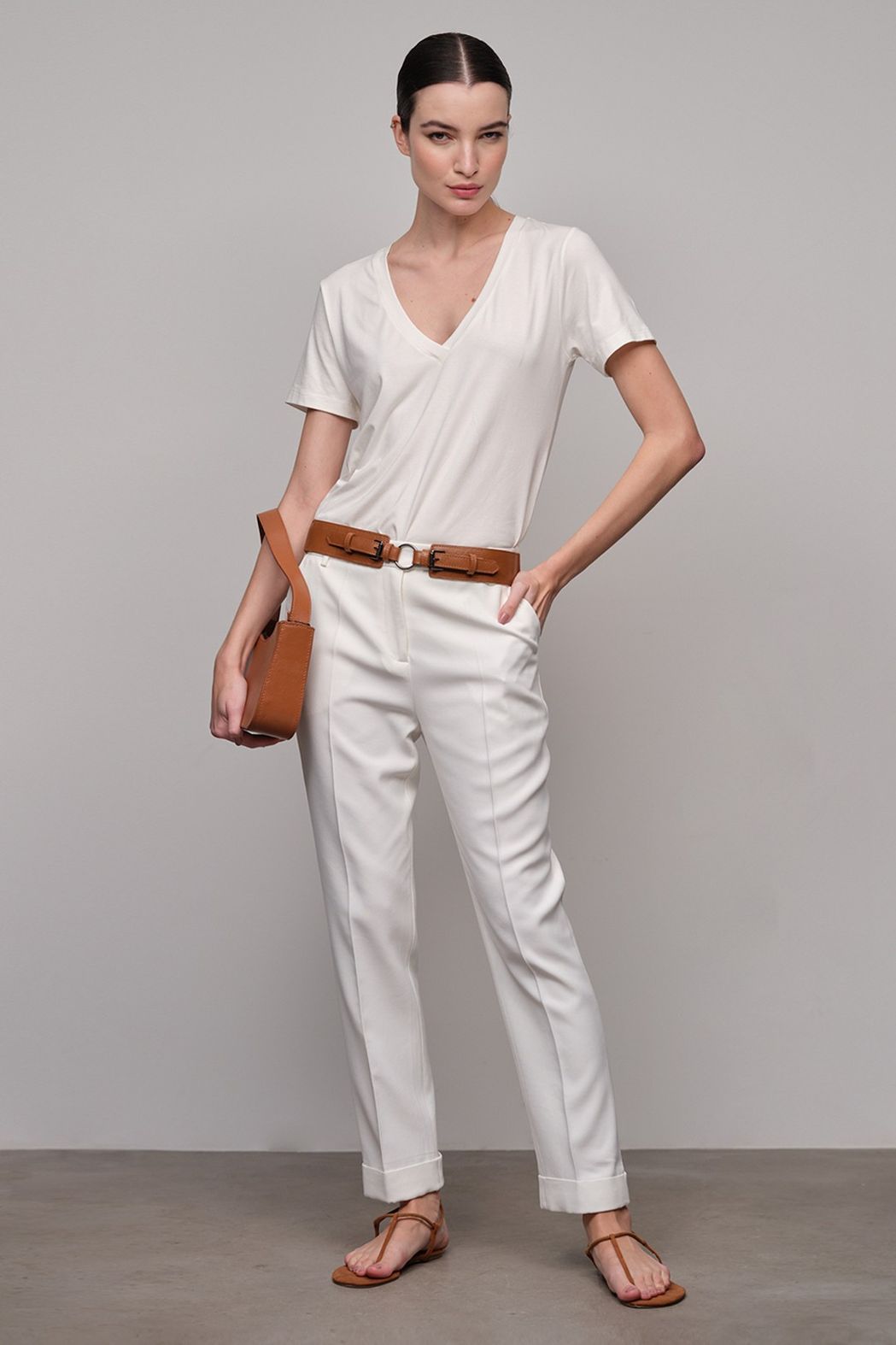 Calça com Bolso Crepe Patou Off White Fabia 