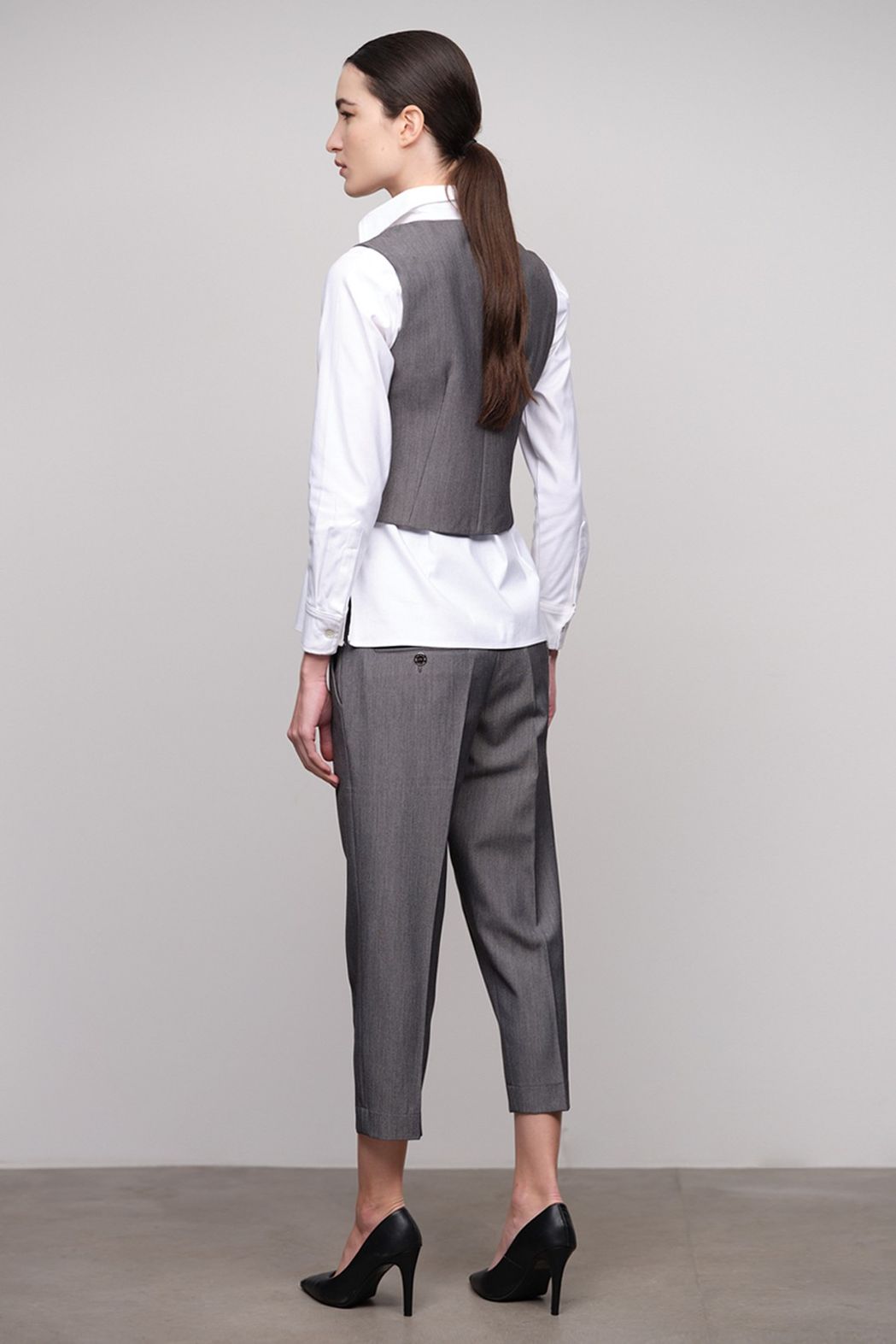 Calça Gabardine Tassia Chumbo