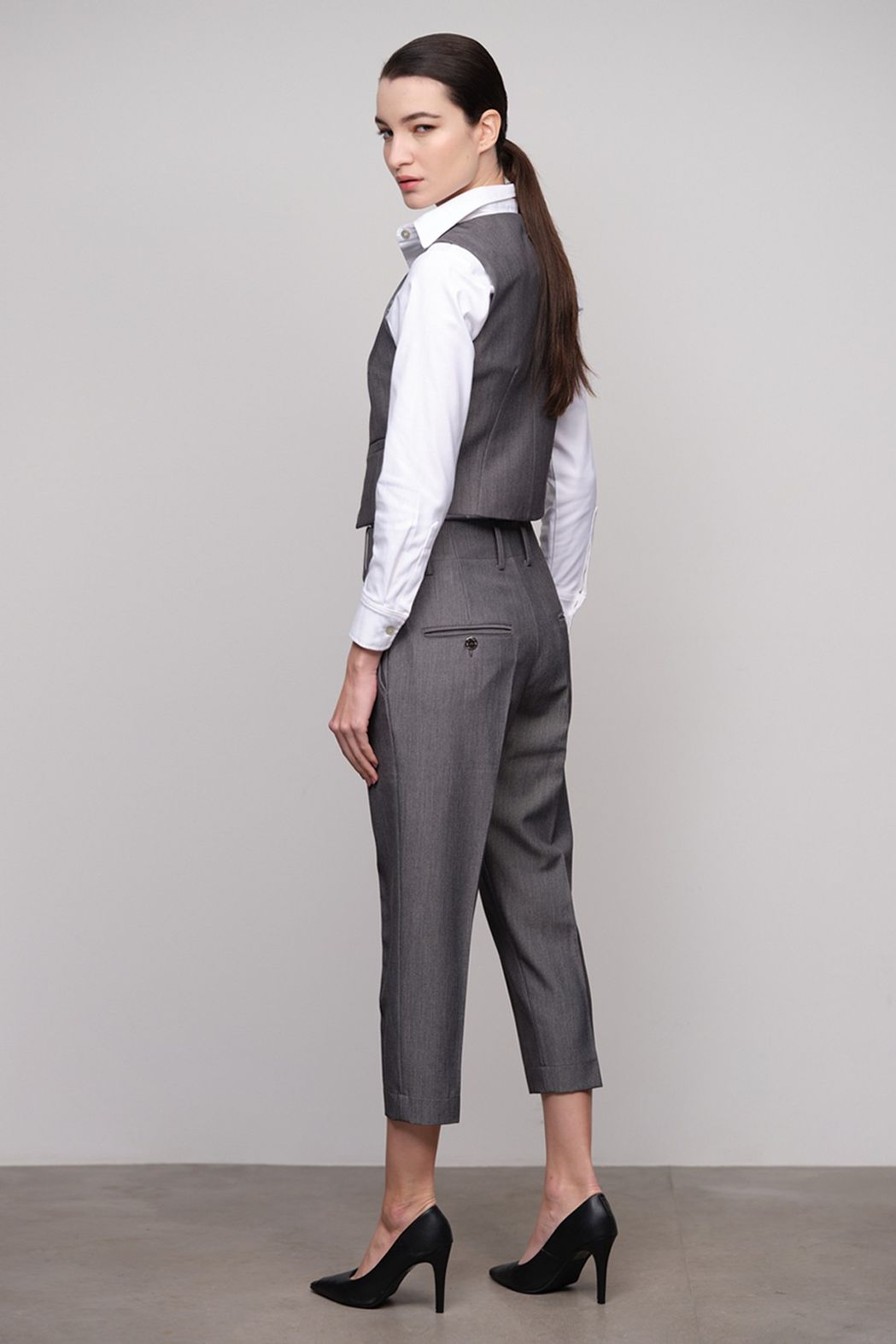 Calça Gabardine Tassia Chumbo