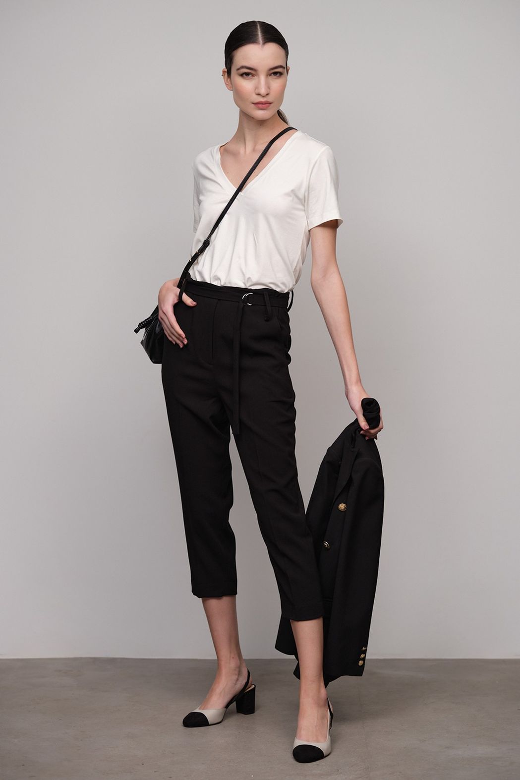 T-Shirt Decote V Off White Edna