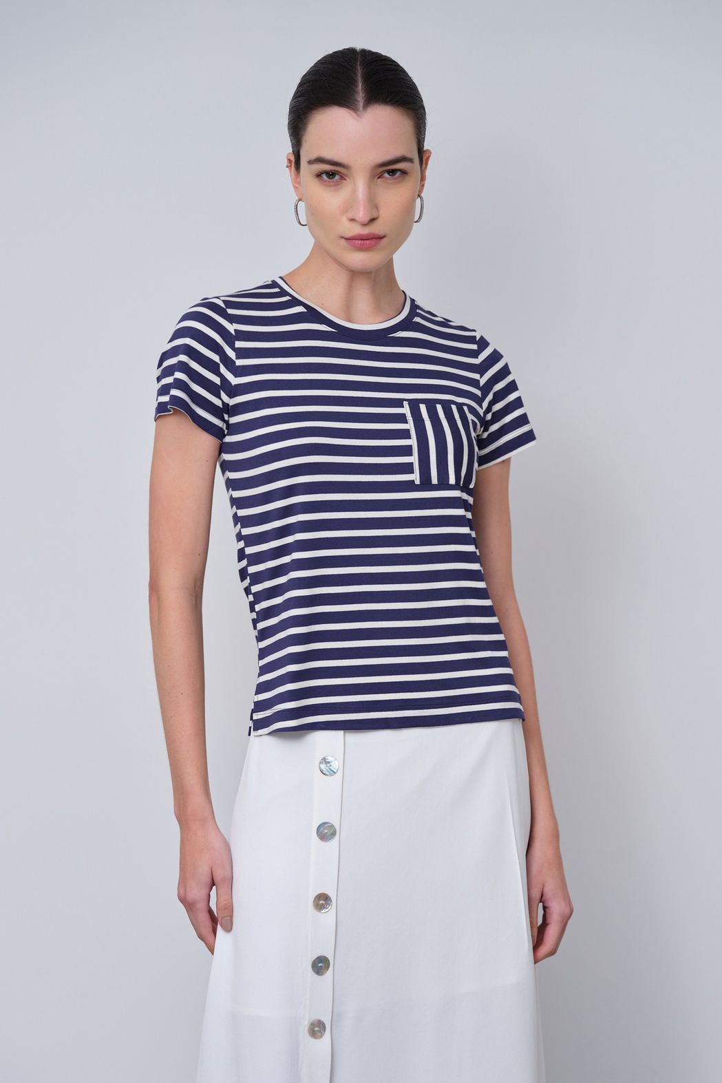 Blusa Listrada Marinho e Off Adele