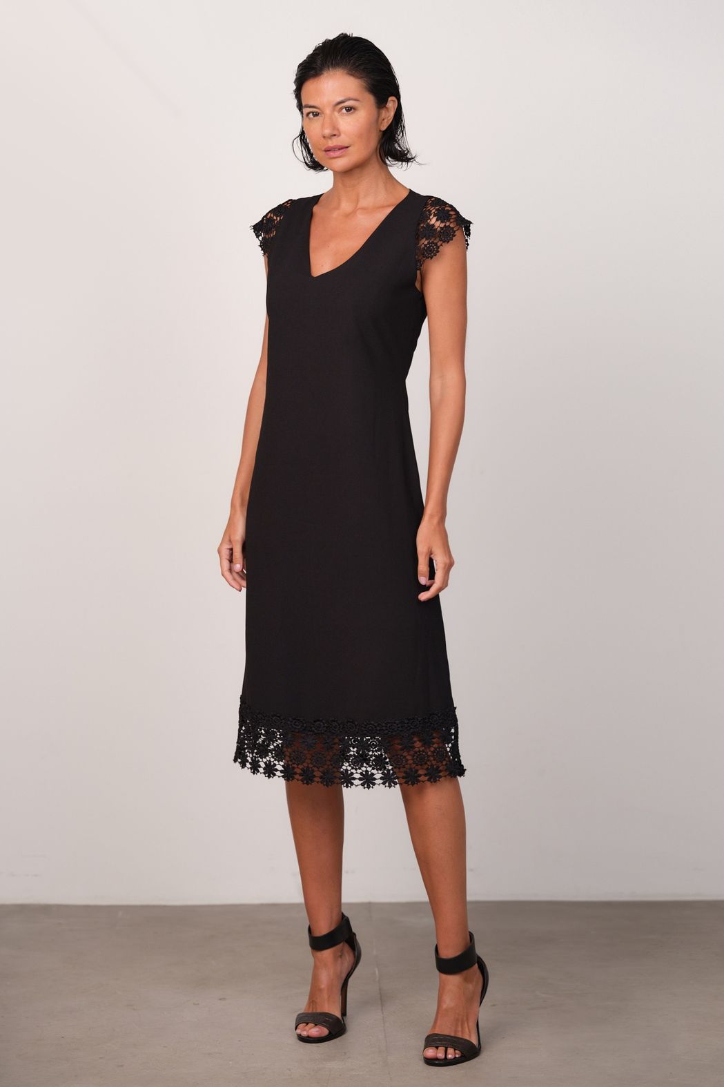 Vestido Midi Preto Beatriz