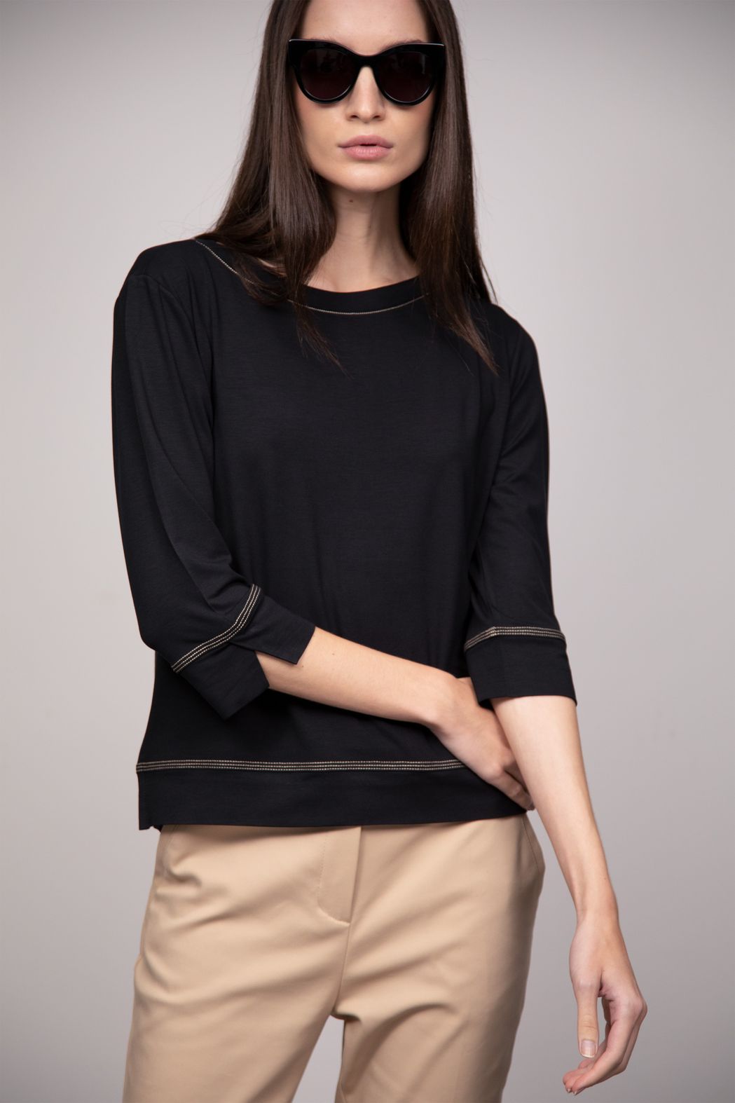 Blusa de Malha em Viscolycra   Pesponto Preta Marta