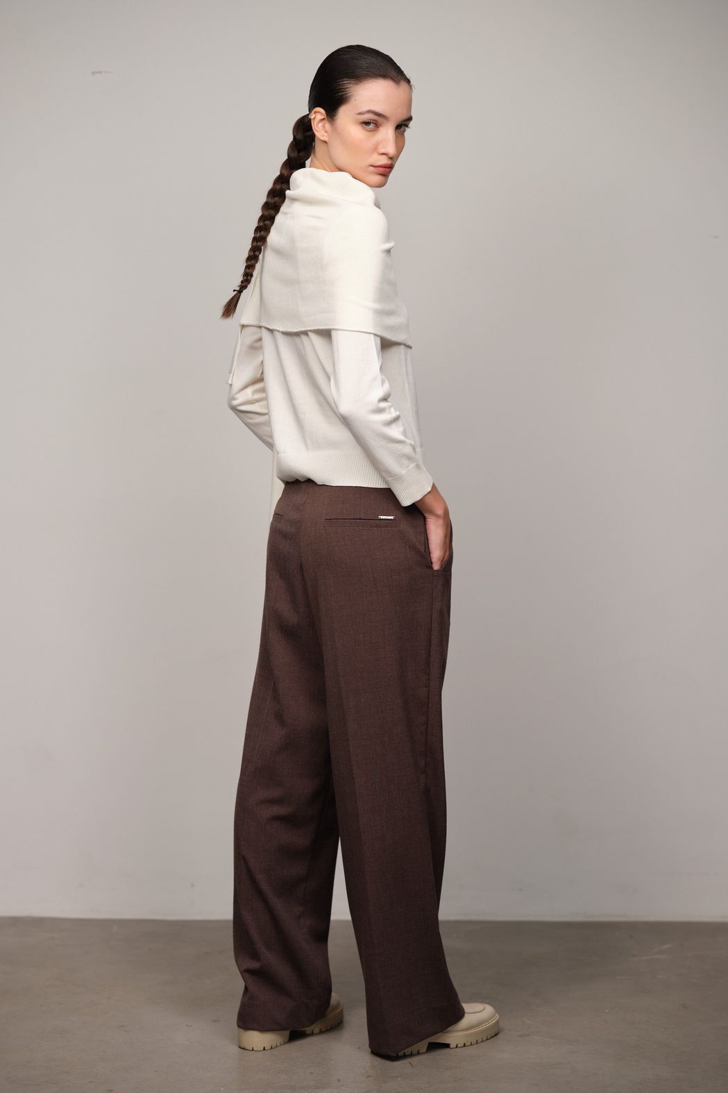 Calça Pantalona Alfaitaria Marrom Marcela 