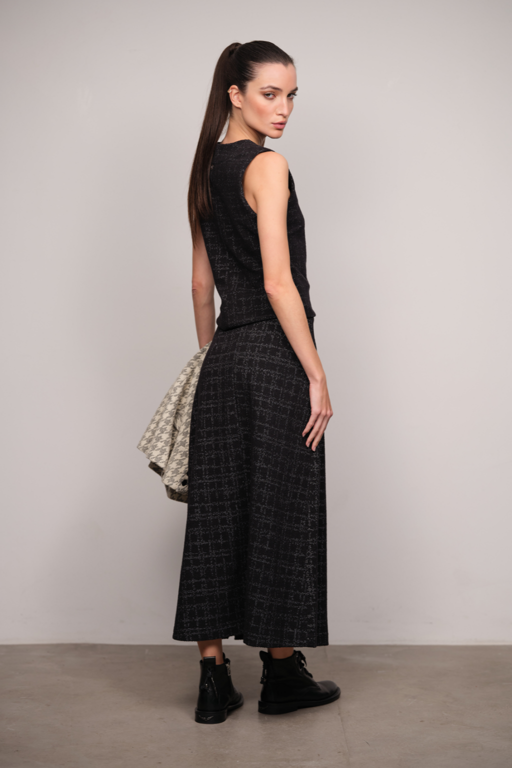Regata de  Malha  Boucle  Xadrez Tartan Preta Mariana