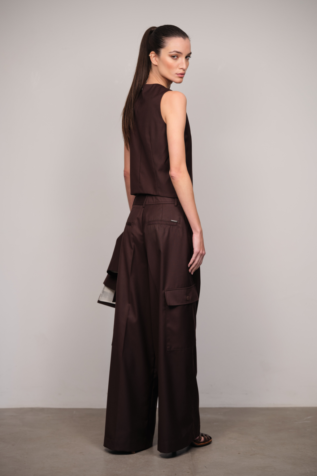 Calça Pantalona Lã Fria Café Liana