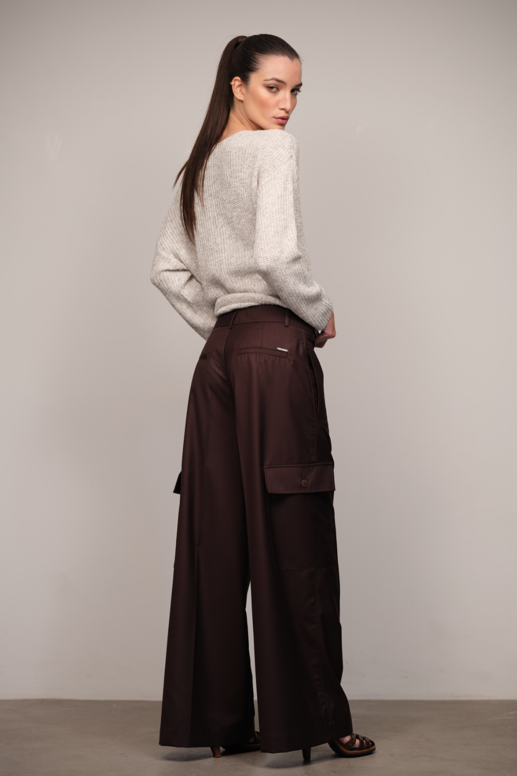 Calça Pantalona Lã Fria Café Liana