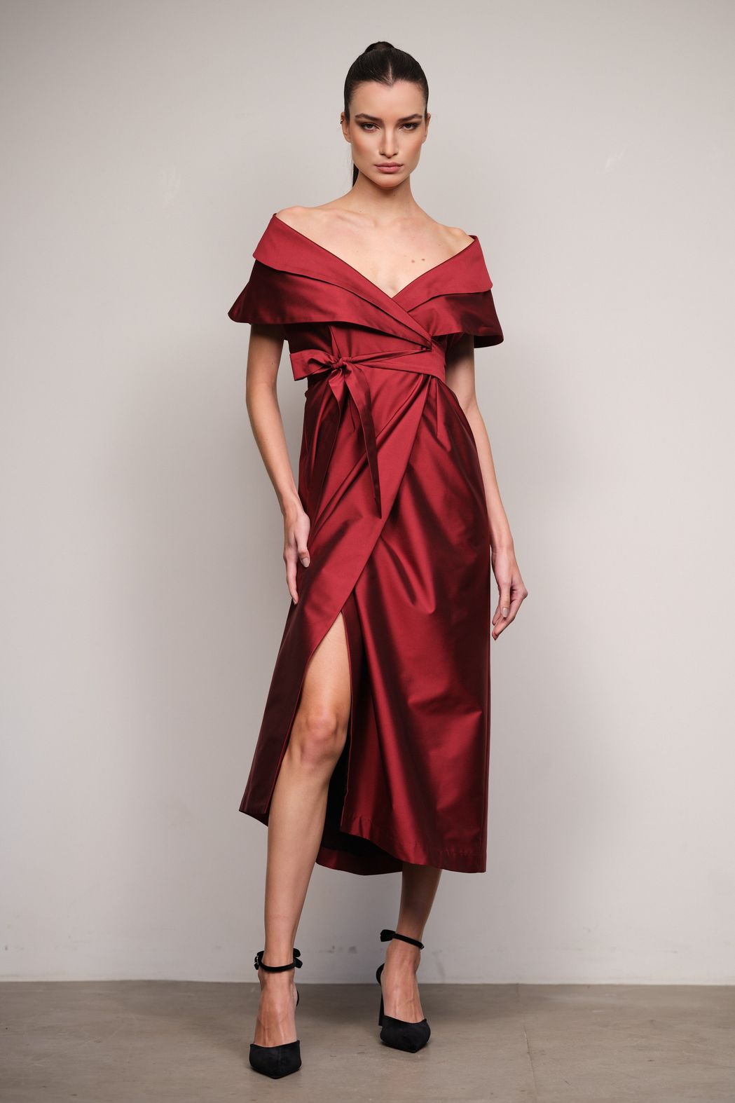 Vestido Tafetá Marsala Manuela