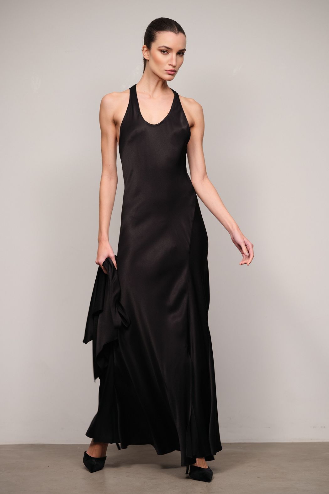 Vestido Crepe  Acetinado Preto Helena