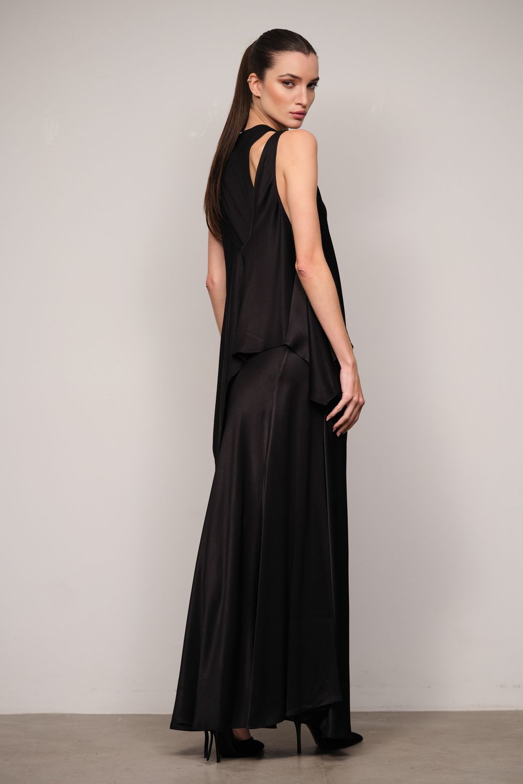 Vestido Crepe  Acetinado Preto Helena
