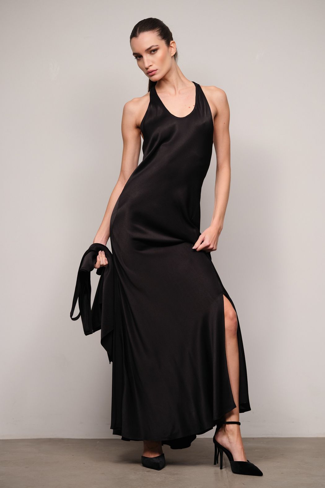 Vestido Crepe  Acetinado Preto Helena