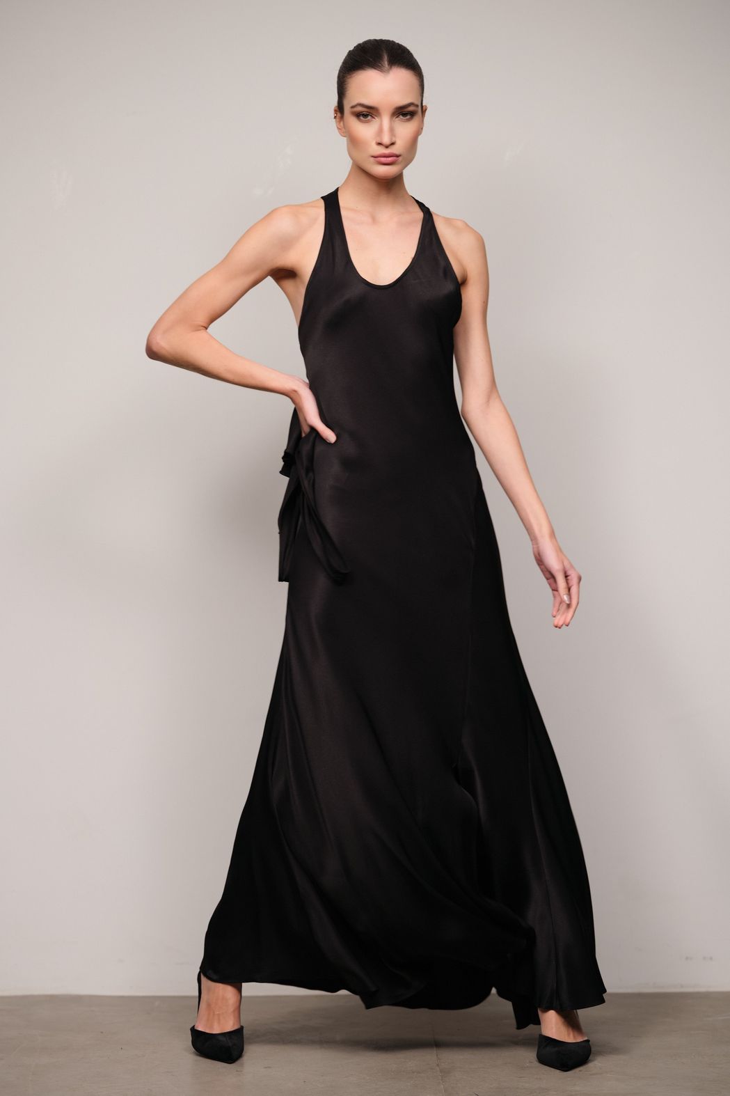Vestido Crepe  Acetinado Preto Helena