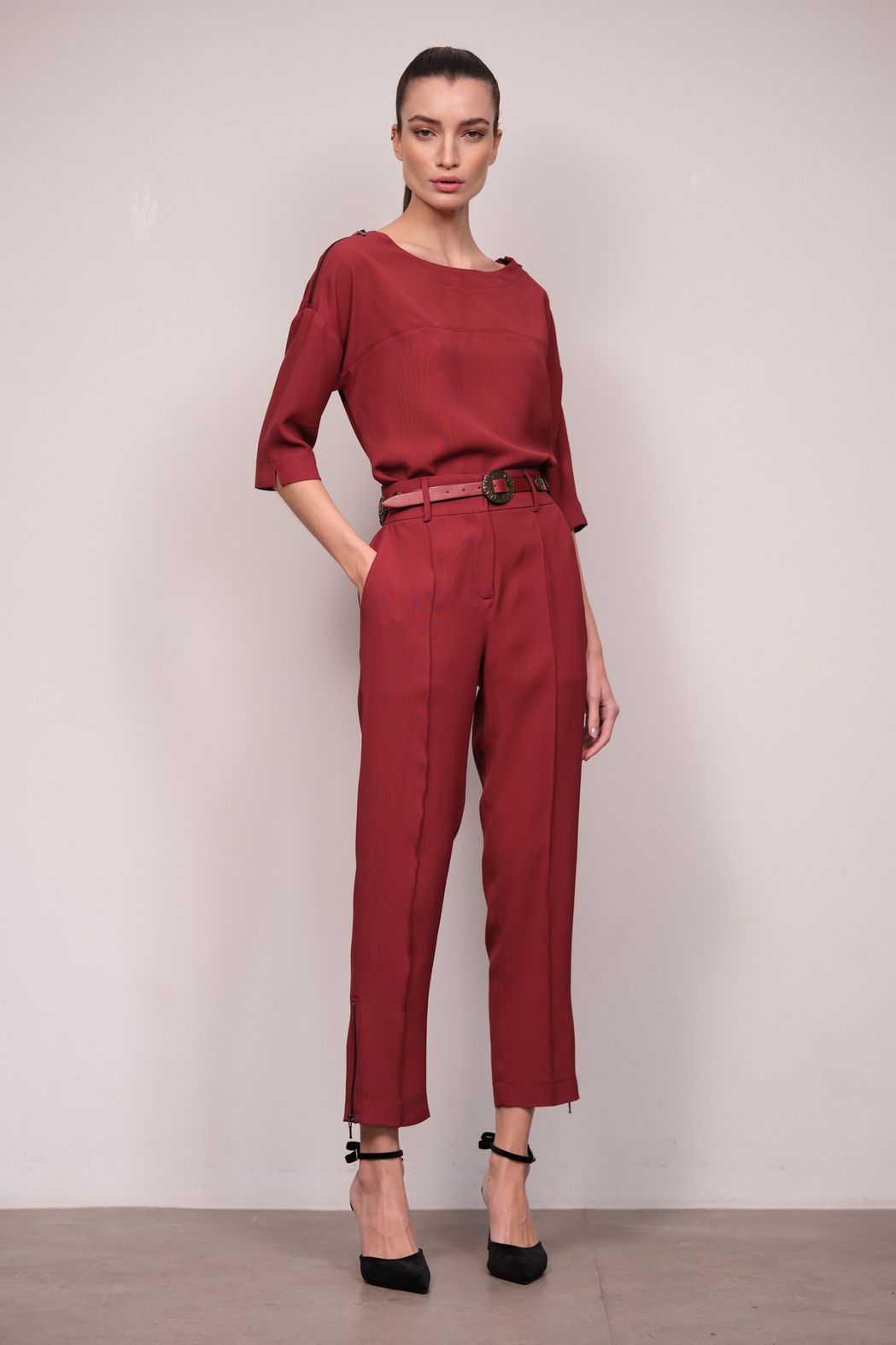 Calça Reta Crepe Patou Vinho Fabiana