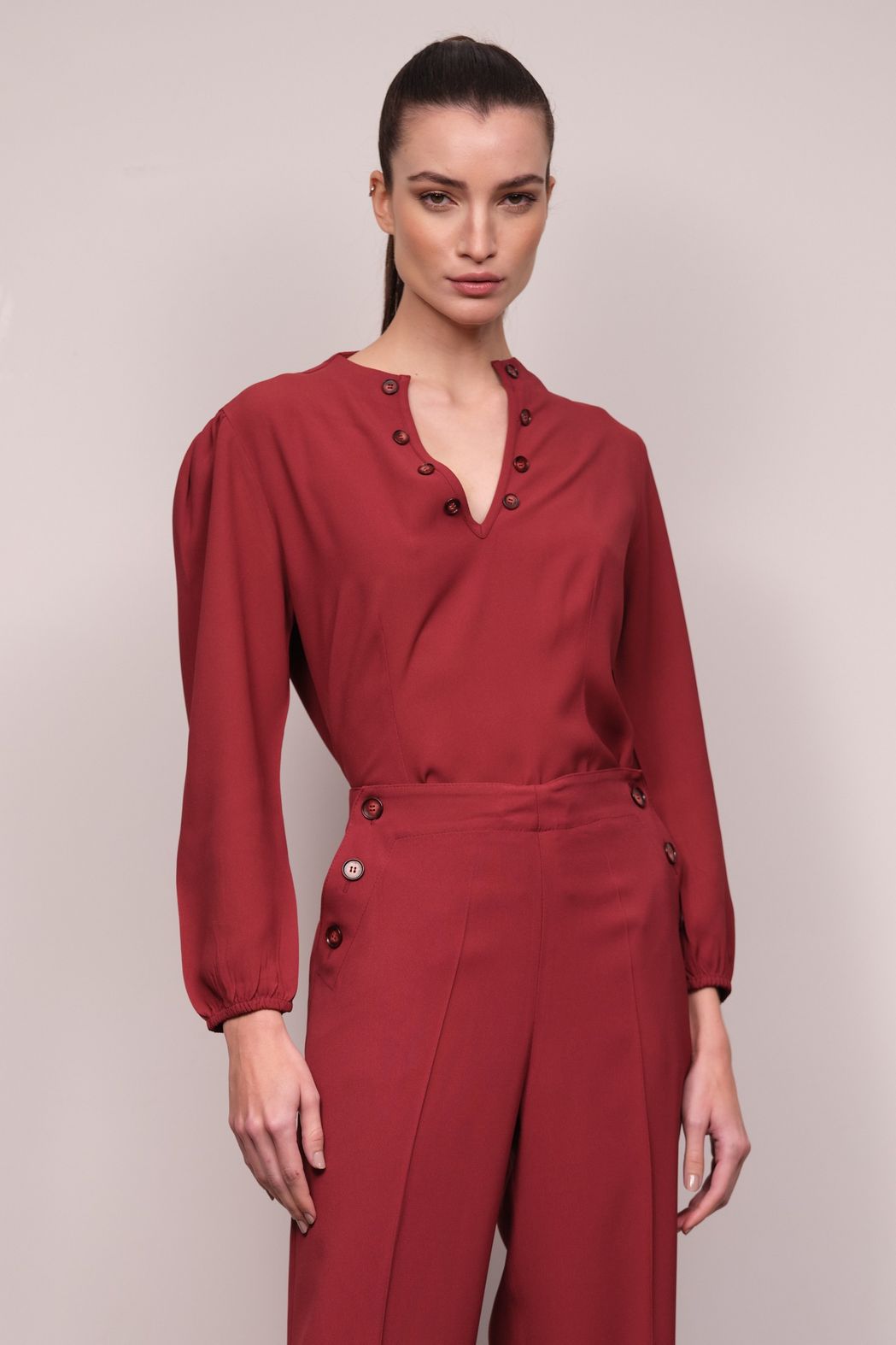 Blusa Crepe Patou Decote V Vinho Julieta