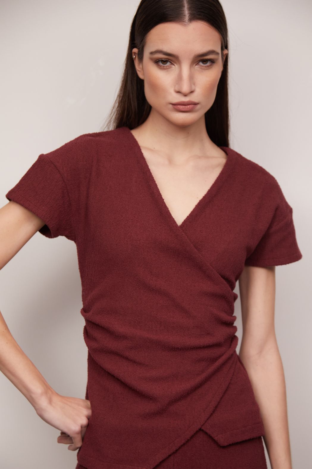Blusa Manga Curta Boucle Vinho Miriam