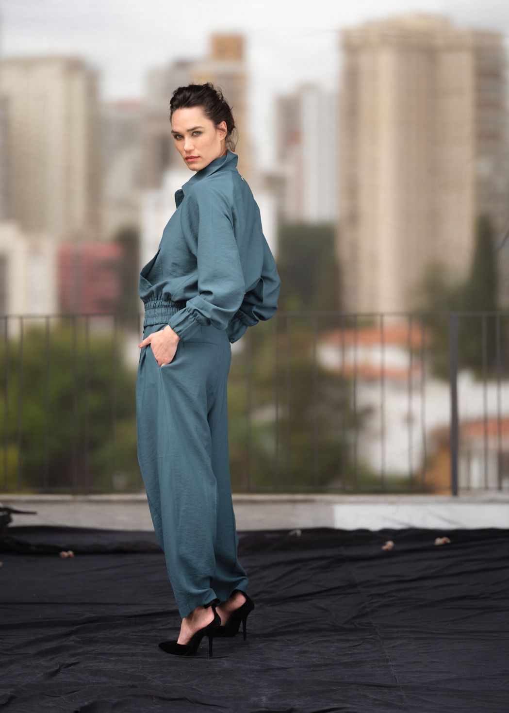 Calça Reta Gabardine Aisha