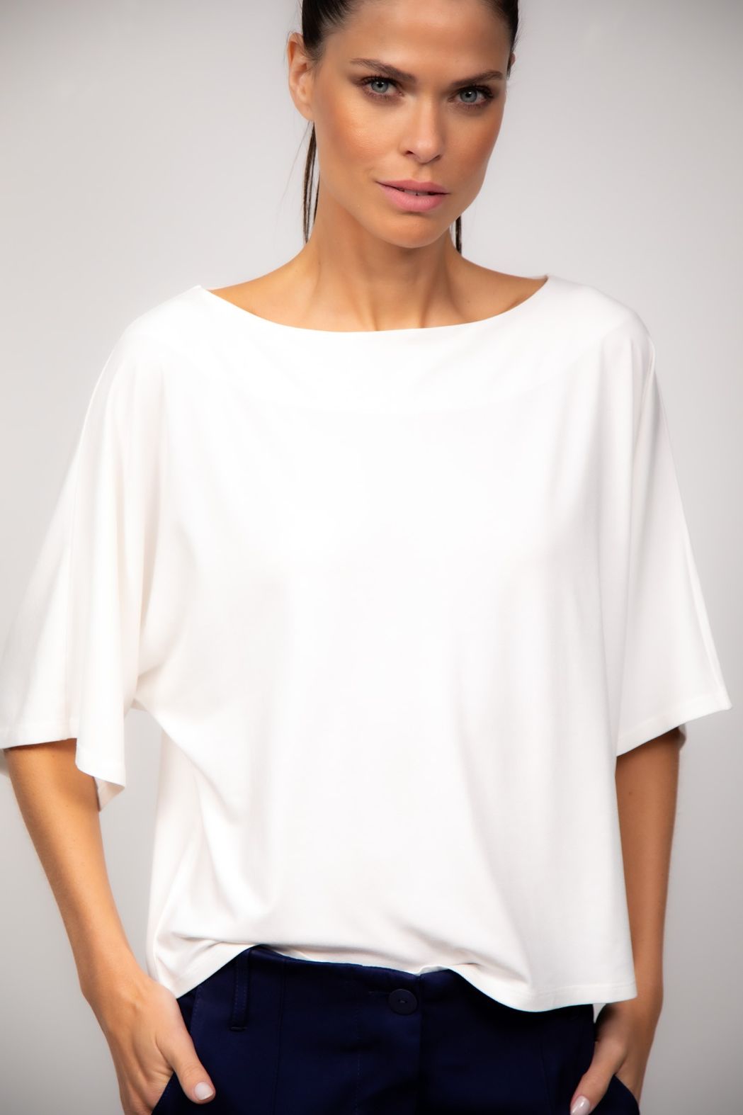 Blusa Ampla em Viscose Off White Tereza