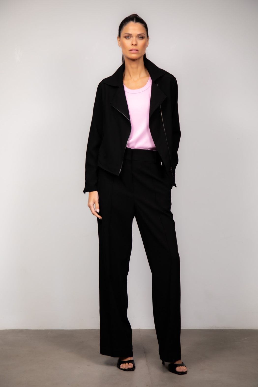 Calça Ampla Crepe Preto Marcela