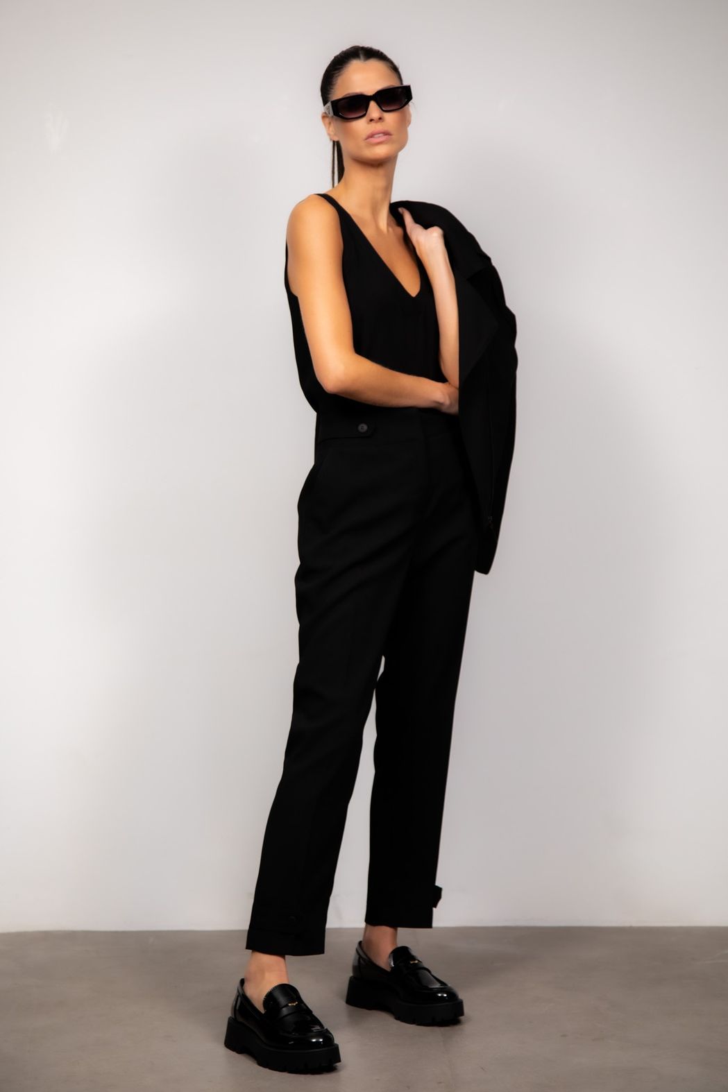 Calça Reta Crepe Preto Duda