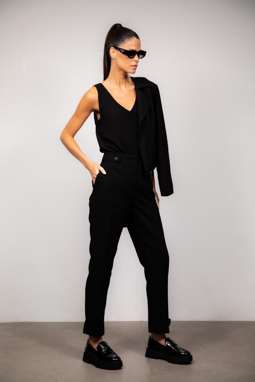 Calça Reta Crepe Preto Duda
