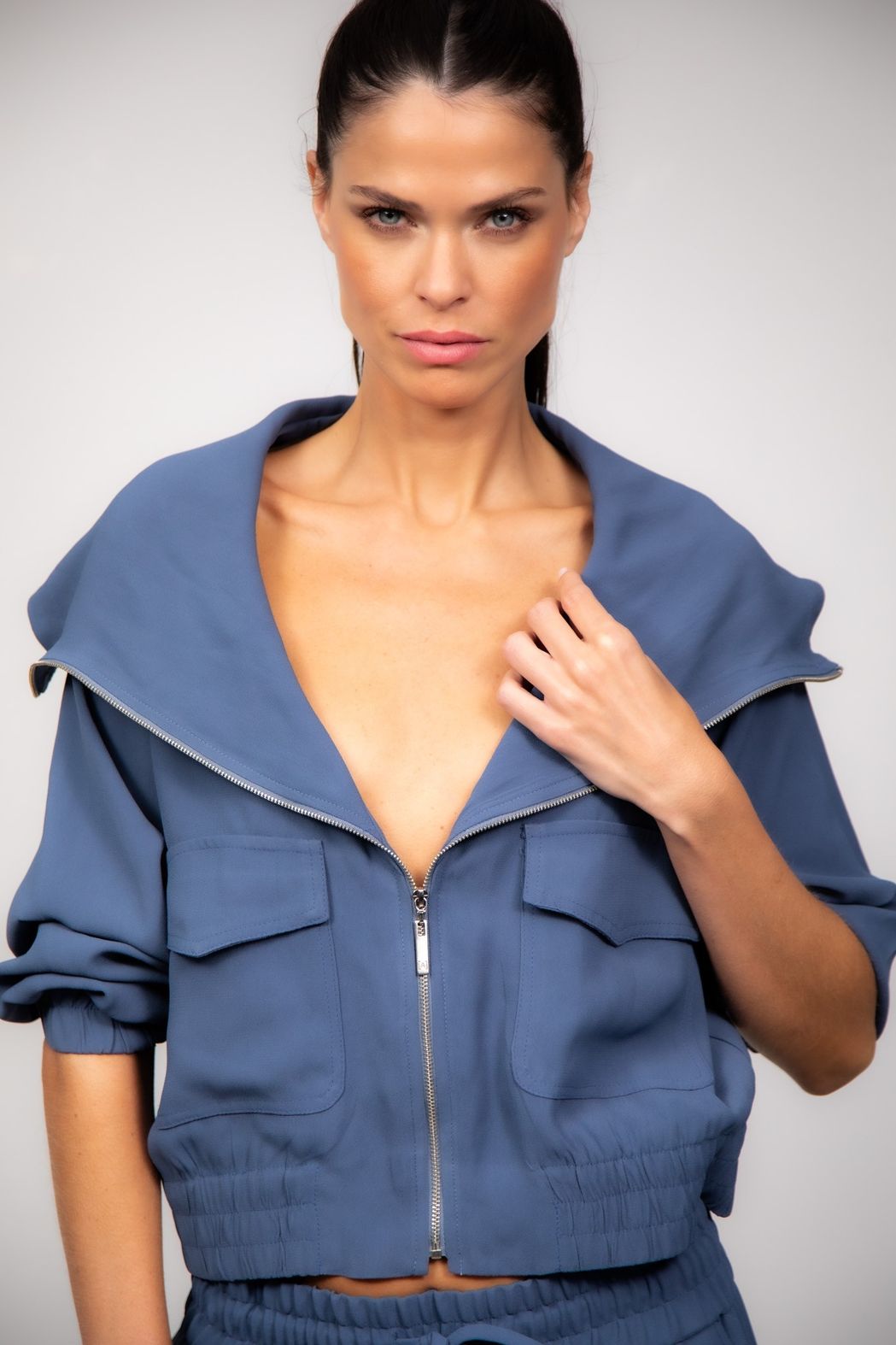 Jaqueta Bomber Crepe Azul Renata