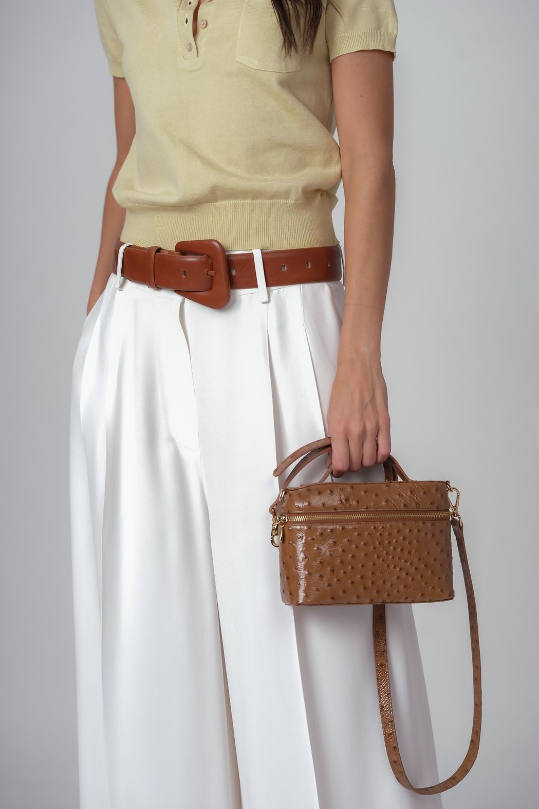 Bolsa Quadrada em Couro Camel Vitoria
