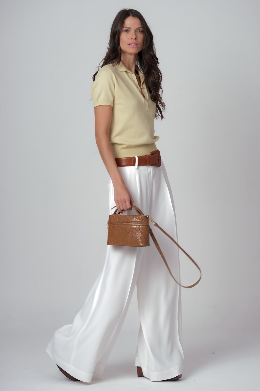 Bolsa Quadrada em Couro Camel Vitoria