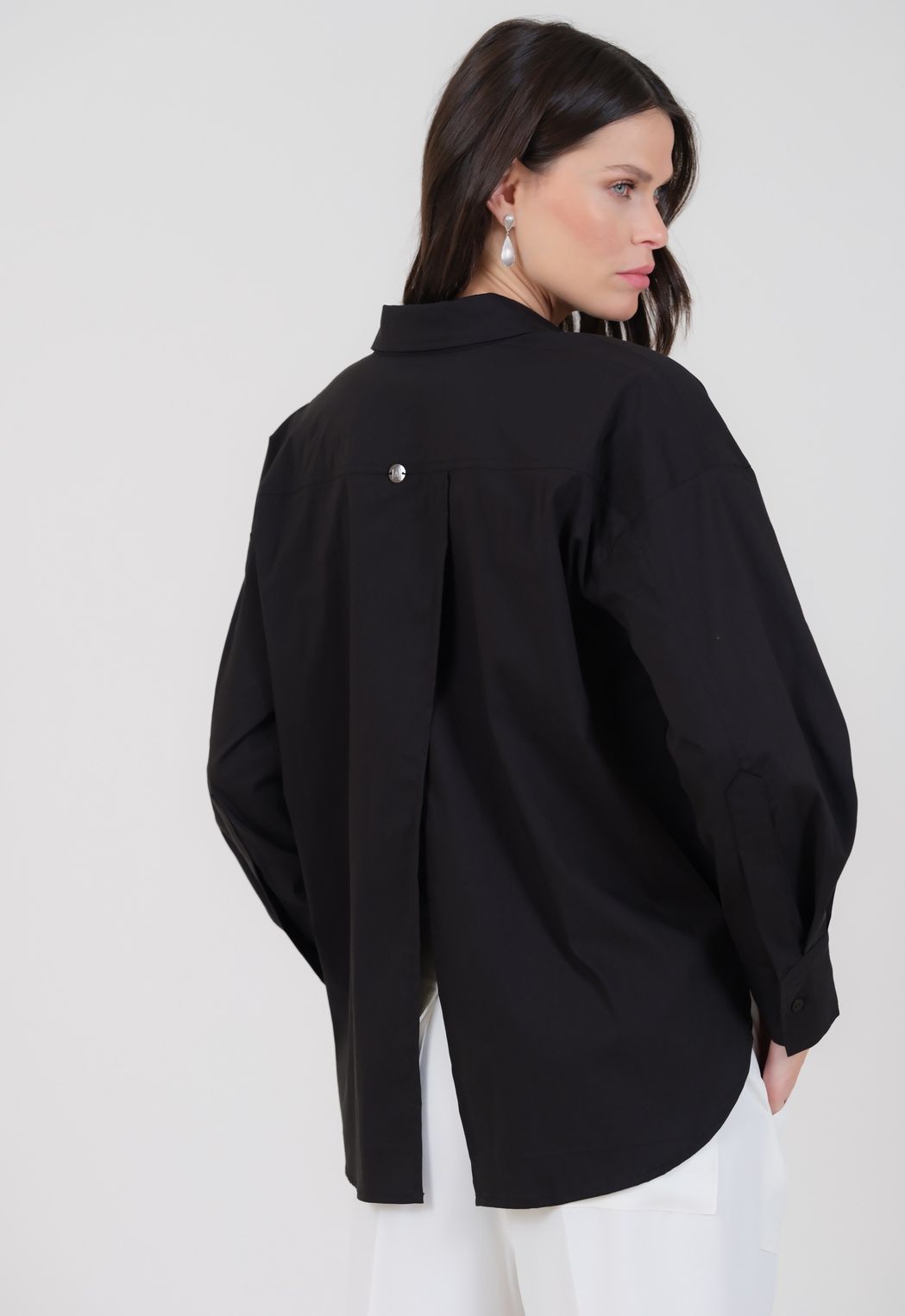 Camisa em Tricoline Preto Sandra