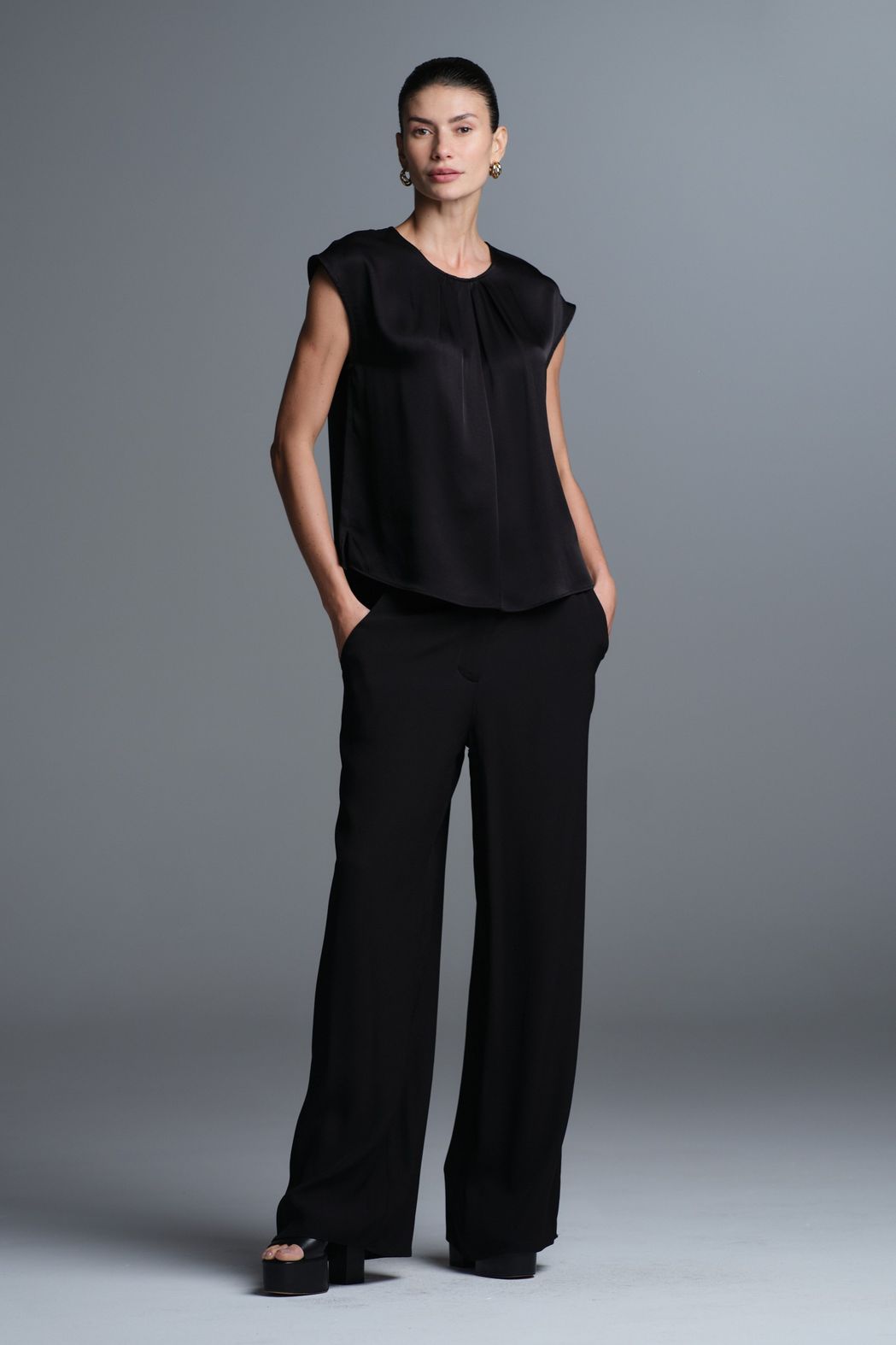 Blusa Crepe Preto Veronica CB