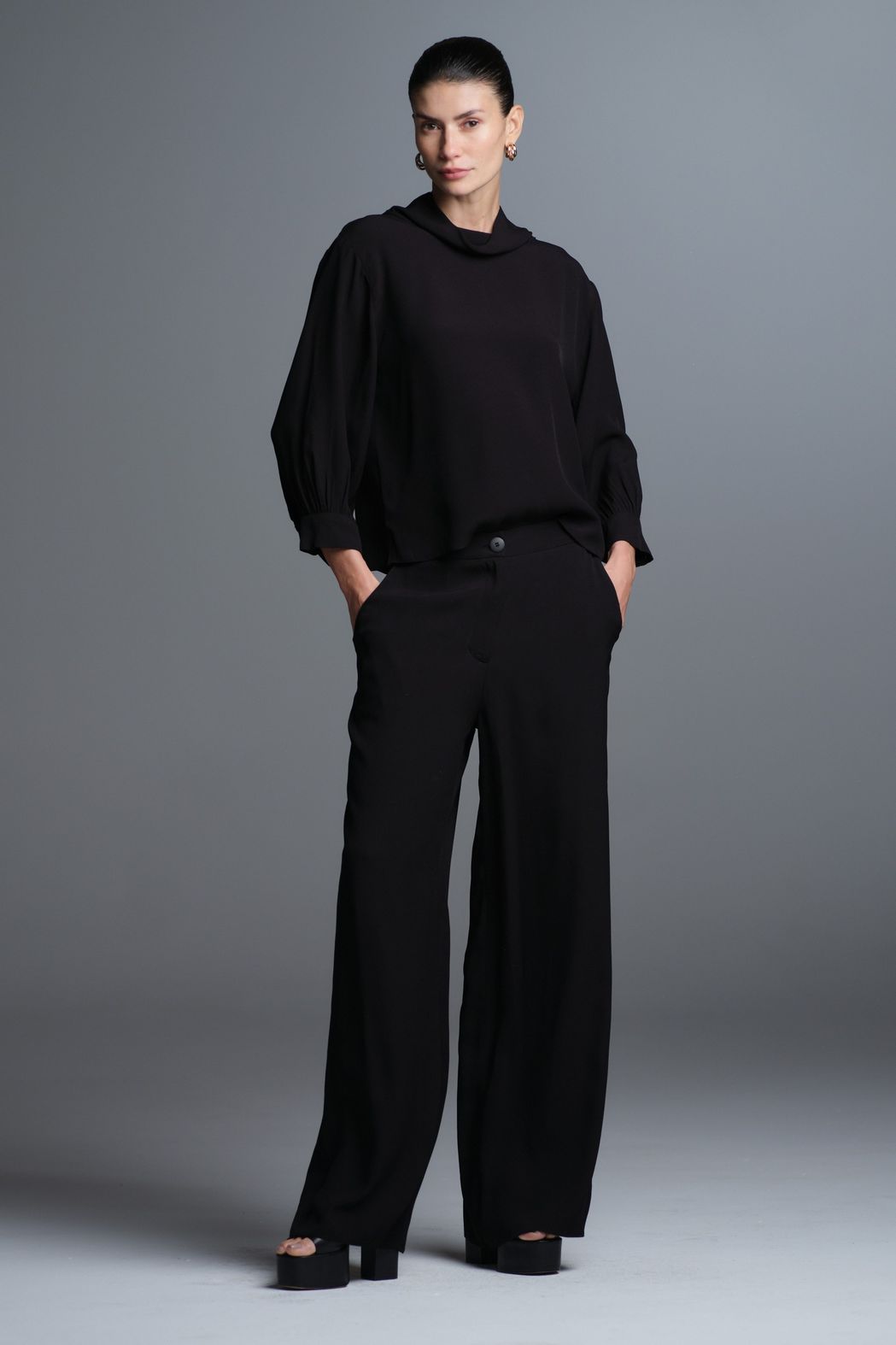 Blusa Gola Ampla Preto Antonella CB