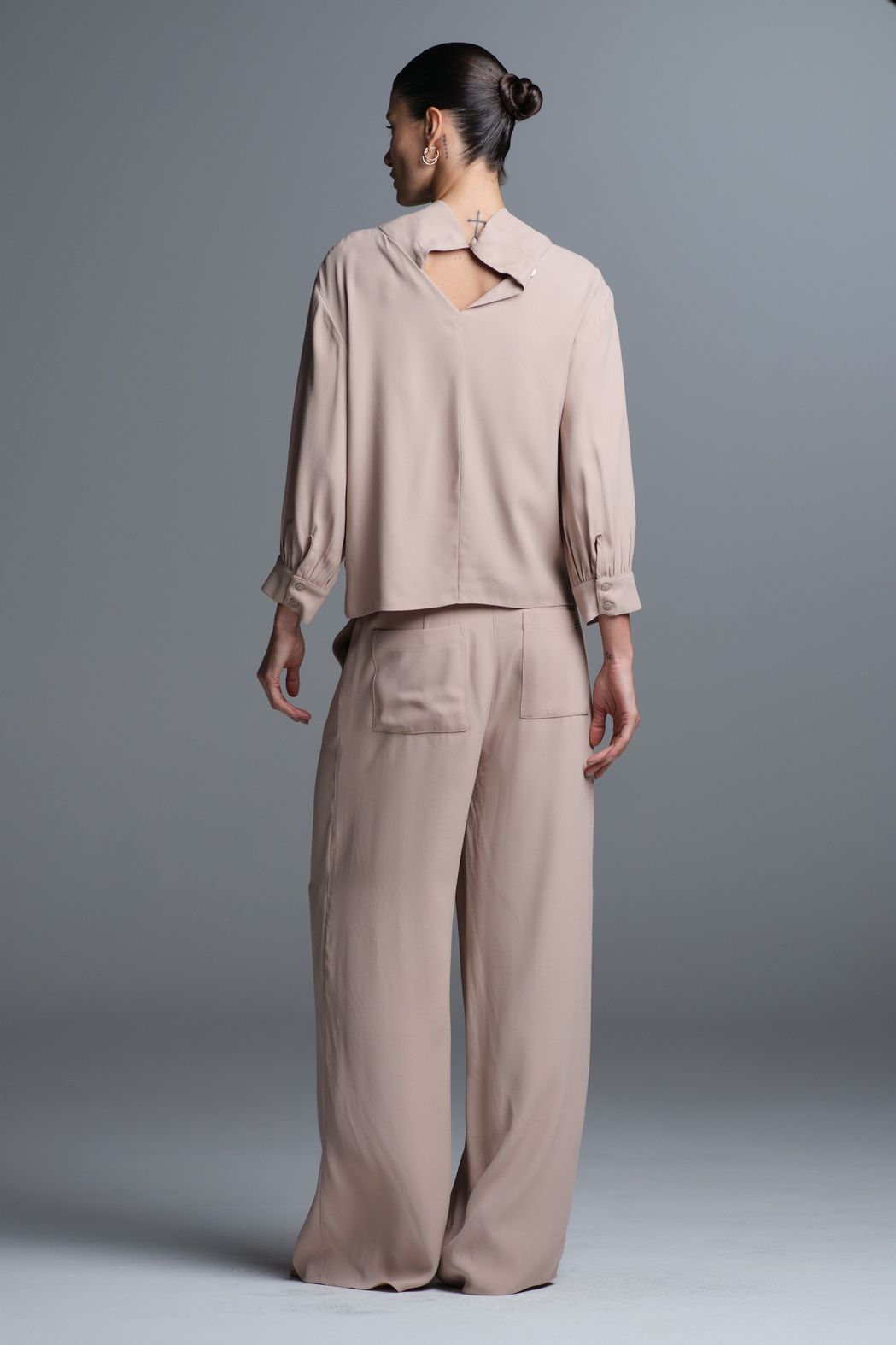 Blusa Gola Ampla Areia Antonella CB