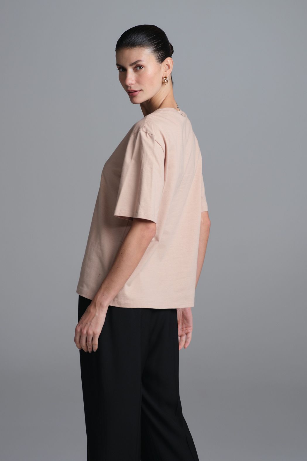 Camiseta Decote V Kraft Claudia