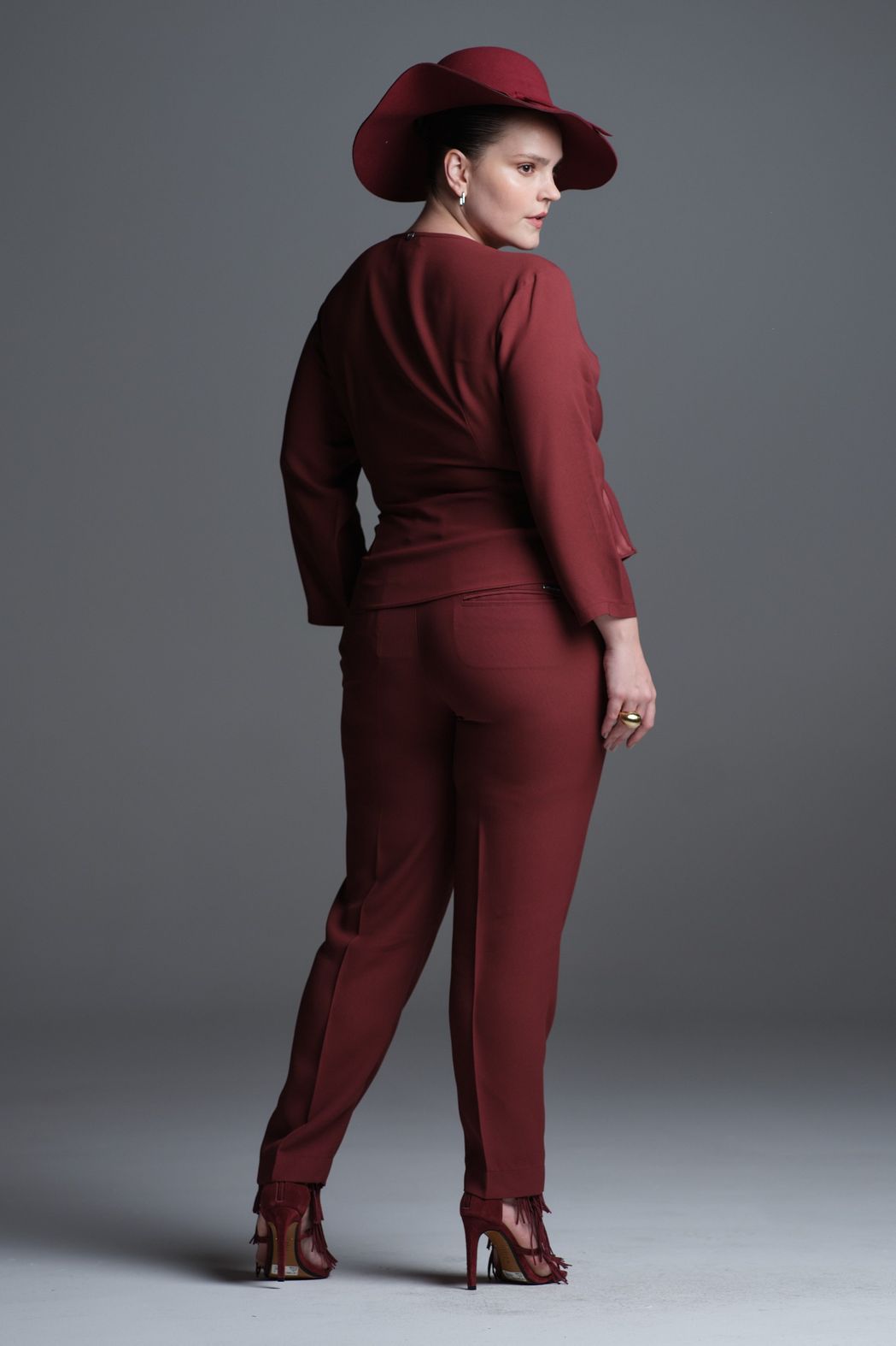 Calça Reta Crepe Patou Vinho Leticia