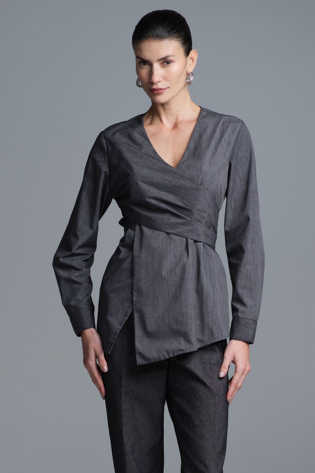 Blusa Alfaiataria Chumbo Fabi