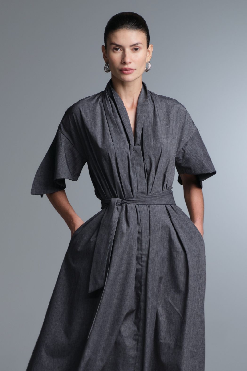 Vestido Alfaiataria Chumbo Fabi